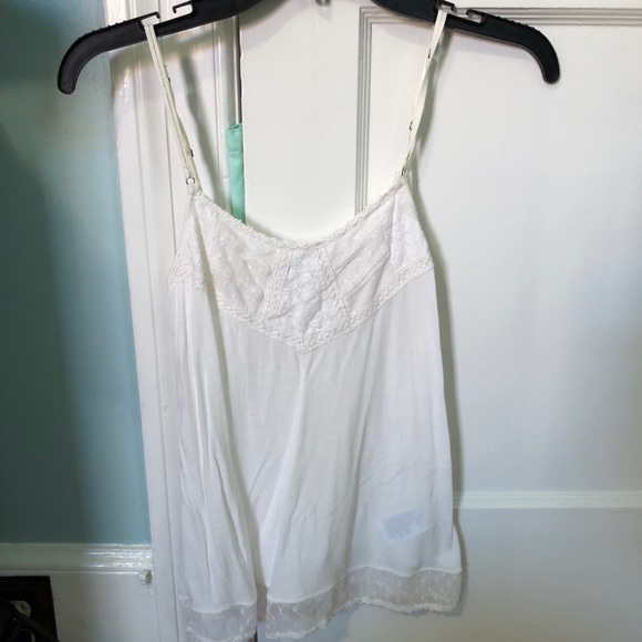 Tops - Picture 3 of 4